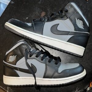 Nike Black and Gray High-Tops